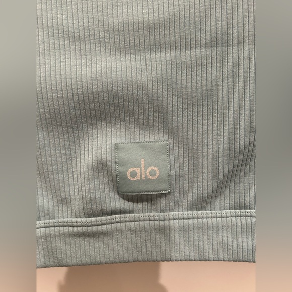 Alo yoga blissful Henley bra cropped top - Picture 4 of 7